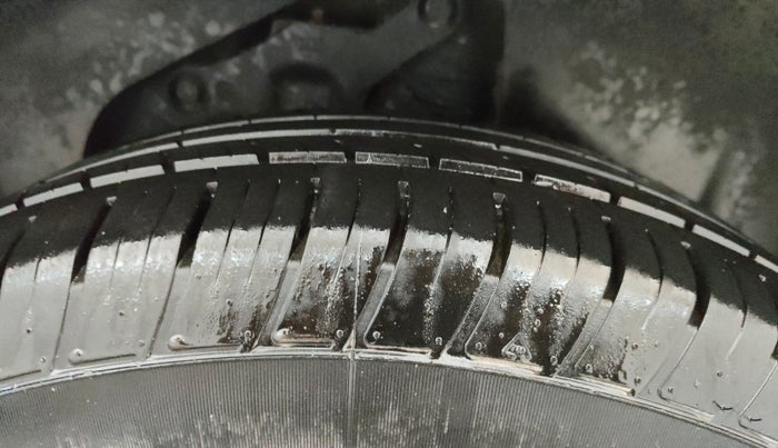 2022 Tata Safari XM, Diesel, Manual, 63,239 km, Left Rear Tyre Tread