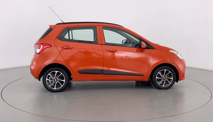 2017 Hyundai Grand i10 SPORTZ (O) 1.2 AT VTVT, Petrol, Automatic, 50,825 km, Right Side View