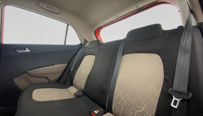 2017 Hyundai Grand i10 SPORTZ (O) 1.2 AT VTVT, Petrol, Automatic, 50,825 km, Right Side Rear Door Cabin