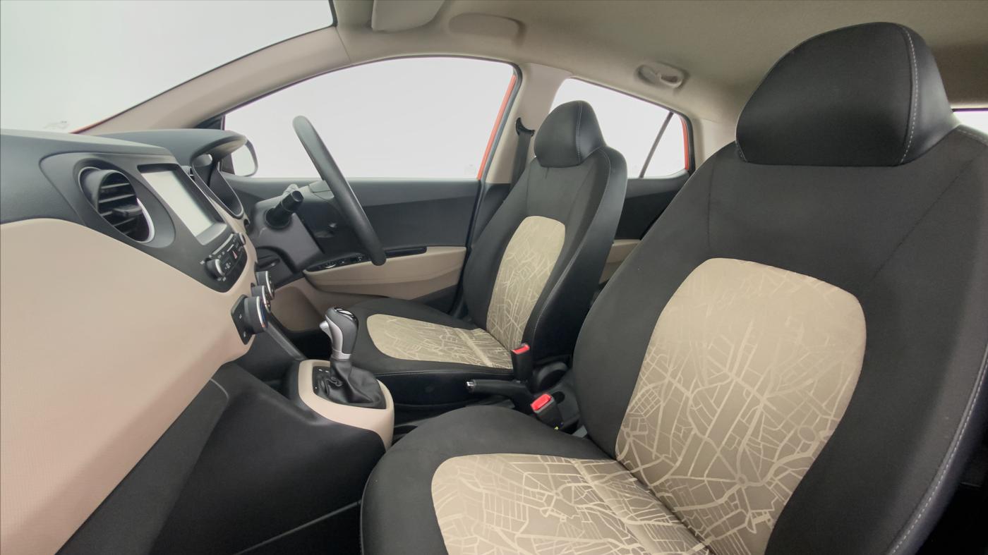 2017 Hyundai Grand i10 SPORTZ (O) 1.2 AT VTVT, Petrol, Automatic, 50,825 km, Right Side Front Door Cabin