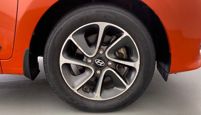 2017 Hyundai Grand i10 SPORTZ (O) 1.2 AT VTVT, Petrol, Automatic, 50,825 km, Right Front Wheel
