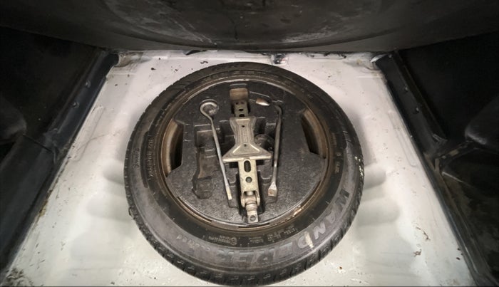 2021 Maruti Vitara Brezza LXI, Petrol, Manual, 52,923 km, Spare Tyre