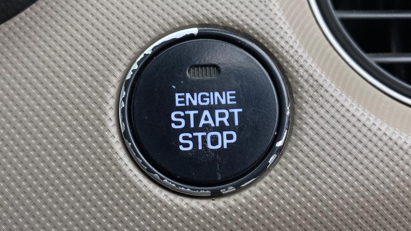 2016 Hyundai Grand i10 ASTA AT 1.2 KAPPA VTVT, Petrol, Automatic, 1,00,343 km, Keyless Start/ Stop Button