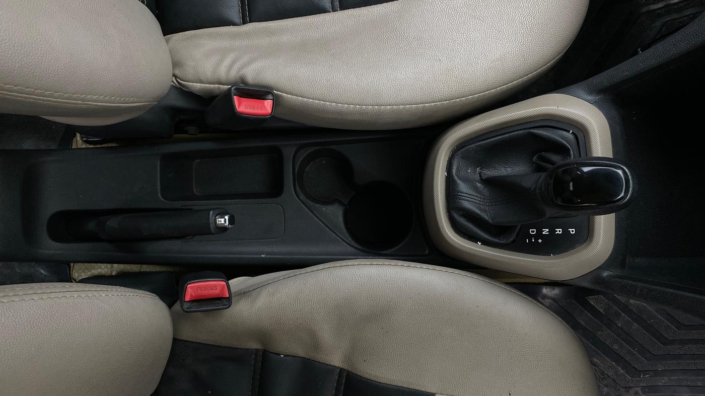 2016 Hyundai Grand i10 ASTA AT 1.2 KAPPA VTVT, Petrol, Automatic, 1,00,343 km, Gear Lever