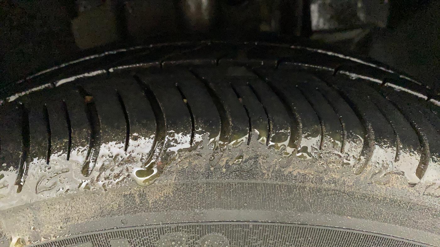2018 Tata TIGOR XM PETROL, Petrol, Manual, 35,515 km, Right Front Tyre Tread