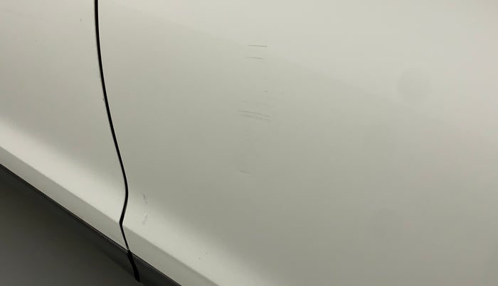 2015 Honda CRV 2.0L I-VTEC 2WD AT, Petrol, Automatic, 1,07,342 km, Rear left door - Minor scratches