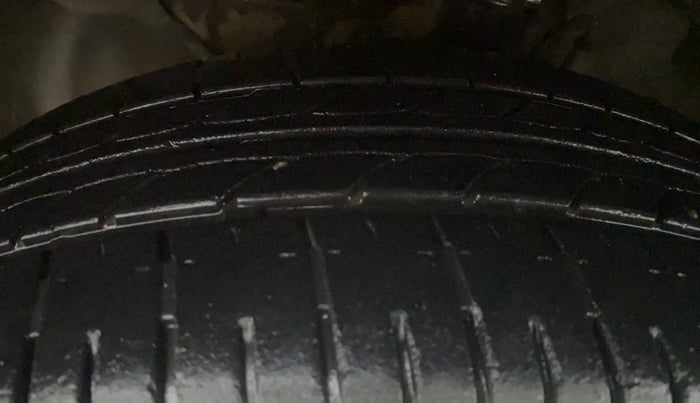 2019 Hyundai Elite i20 SPORTZ PLUS 1.2, Petrol, Manual, 38,273 km, Left Front Tyre Tread