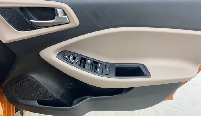 2019 Hyundai Elite i20 SPORTZ PLUS 1.2, Petrol, Manual, 38,273 km, Driver Side Door Panels Control