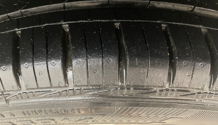 2013 Hyundai Grand i10 ASTA 1.2 KAPPA VTVT, Petrol, Manual, 53,465 km, Right Front Tyre Tread