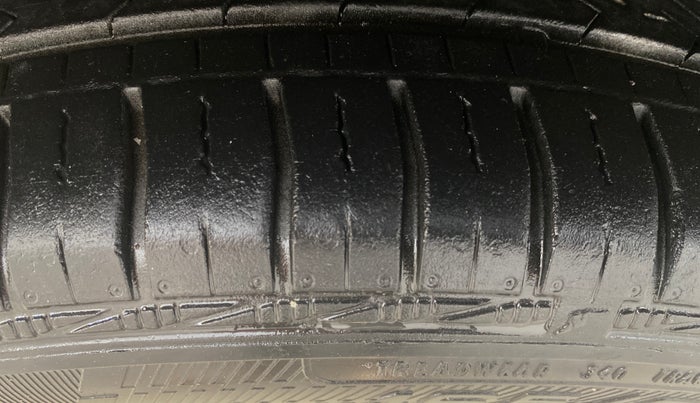 2013 Hyundai Grand i10 ASTA 1.2 KAPPA VTVT, Petrol, Manual, 53,465 km, Left Front Tyre Tread