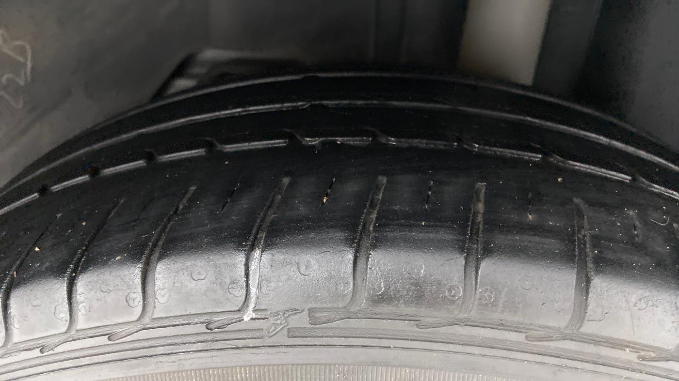 2018 Ford FREESTYLE TITANIUM 1.2 TI-VCT MT, Petrol, Manual, 37,712 km, Left Rear Tyre Tread