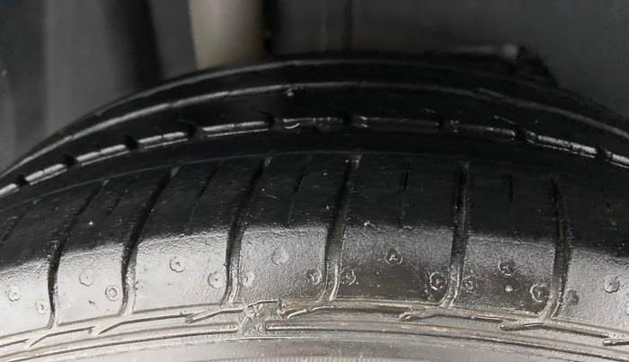 2018 Ford FREESTYLE TITANIUM 1.2 TI-VCT MT, Petrol, Manual, 37,712 km, Right Rear Tyre Tread