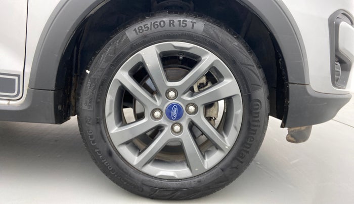 2018 Ford FREESTYLE TITANIUM 1.2 TI-VCT MT, Petrol, Manual, 37,712 km, Right Front Wheel