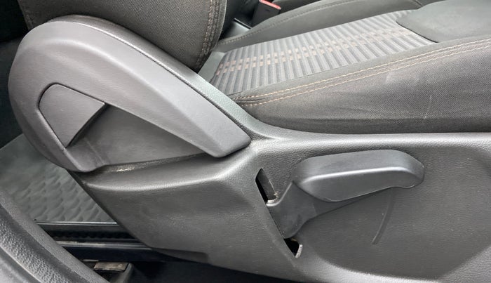 2018 Ford FREESTYLE TITANIUM 1.2 TI-VCT MT, Petrol, Manual, 37,712 km, Driver Side Adjustment Panel