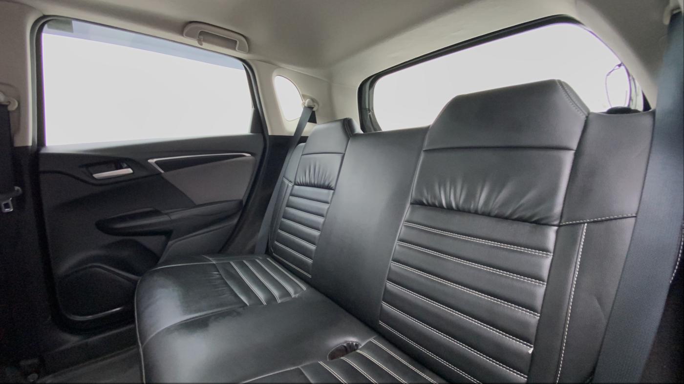 2018 Honda WR-V 1.2 i-VTEC VX MT, Petrol, Manual, 18,083 km, Right Side Door Cabin View