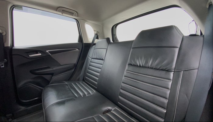 2018 Honda WR-V 1.2 i-VTEC VX MT, Petrol, Manual, 18,083 km, Right Side Door Cabin View
