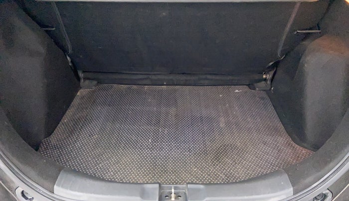 2018 Honda WR-V 1.2 i-VTEC VX MT, Petrol, Manual, 18,083 km, Boot Inside View