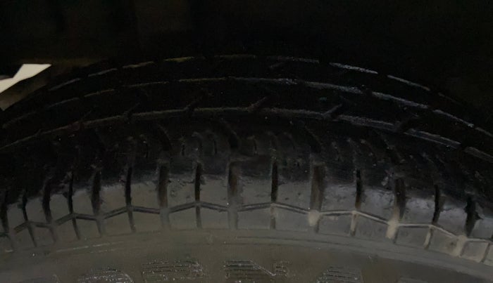 2017 Maruti Swift VXI, Petrol, Manual, 49,782 km, Right Rear Tyre Tread