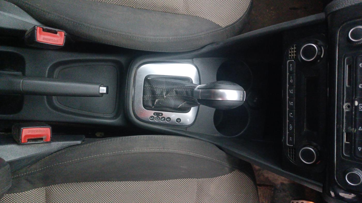 2015 Volkswagen Polo GT TSI AT, Petrol, Automatic, 1,00,034 km, Gear Lever