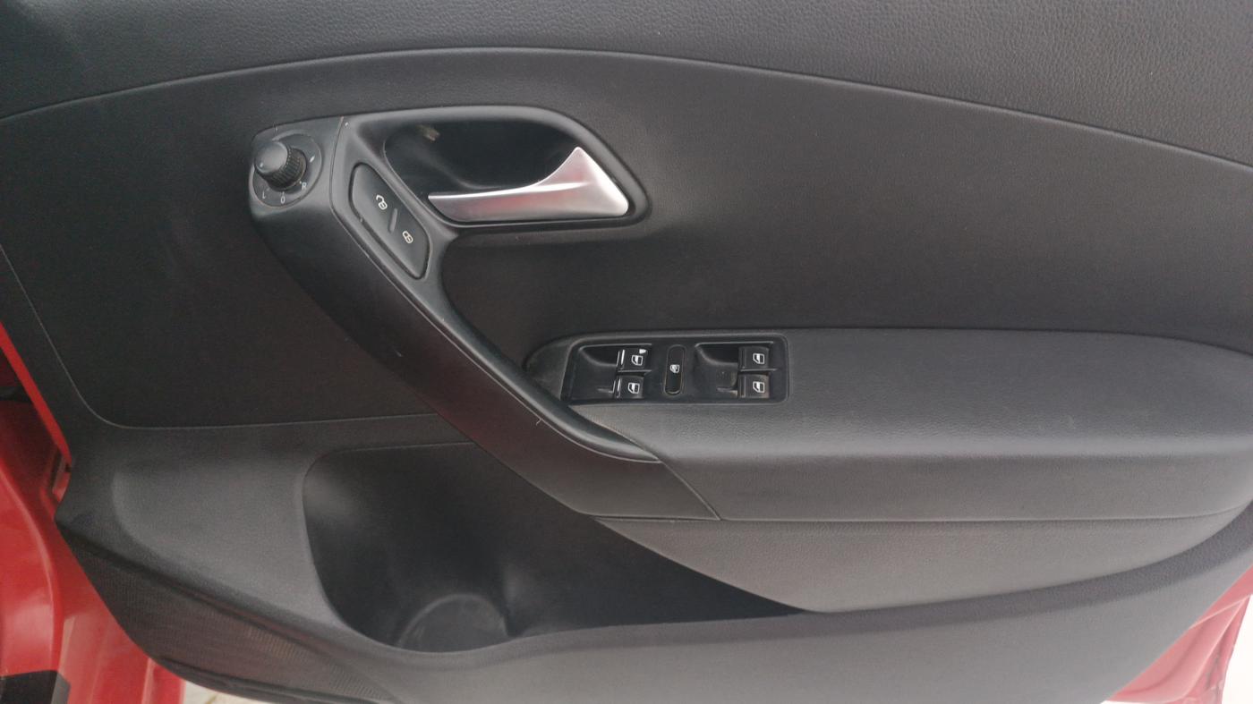 2015 Volkswagen Polo GT TSI AT, Petrol, Automatic, 1,00,034 km, Driver Side Door Panels Control