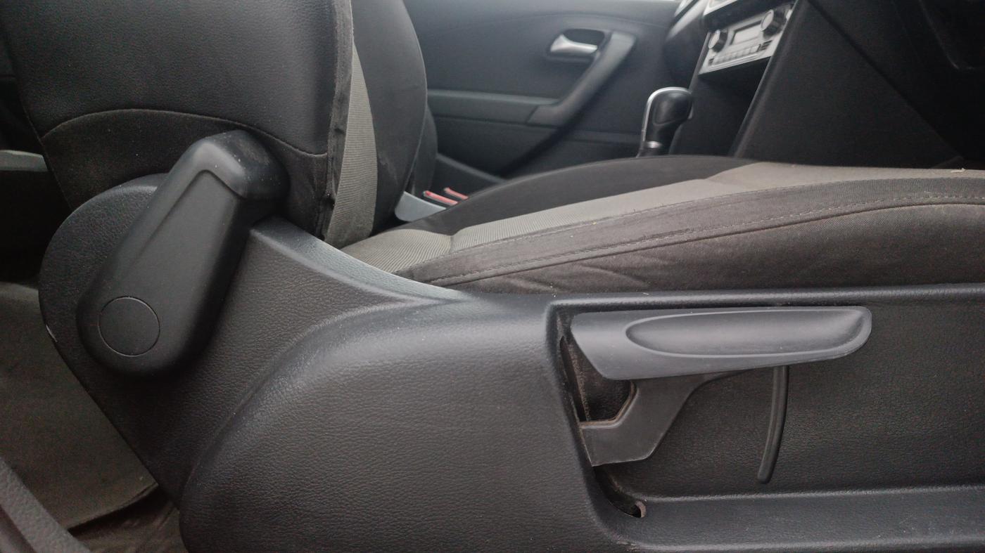 2015 Volkswagen Polo GT TSI AT, Petrol, Automatic, 1,00,034 km, Driver Side Adjustment Panel