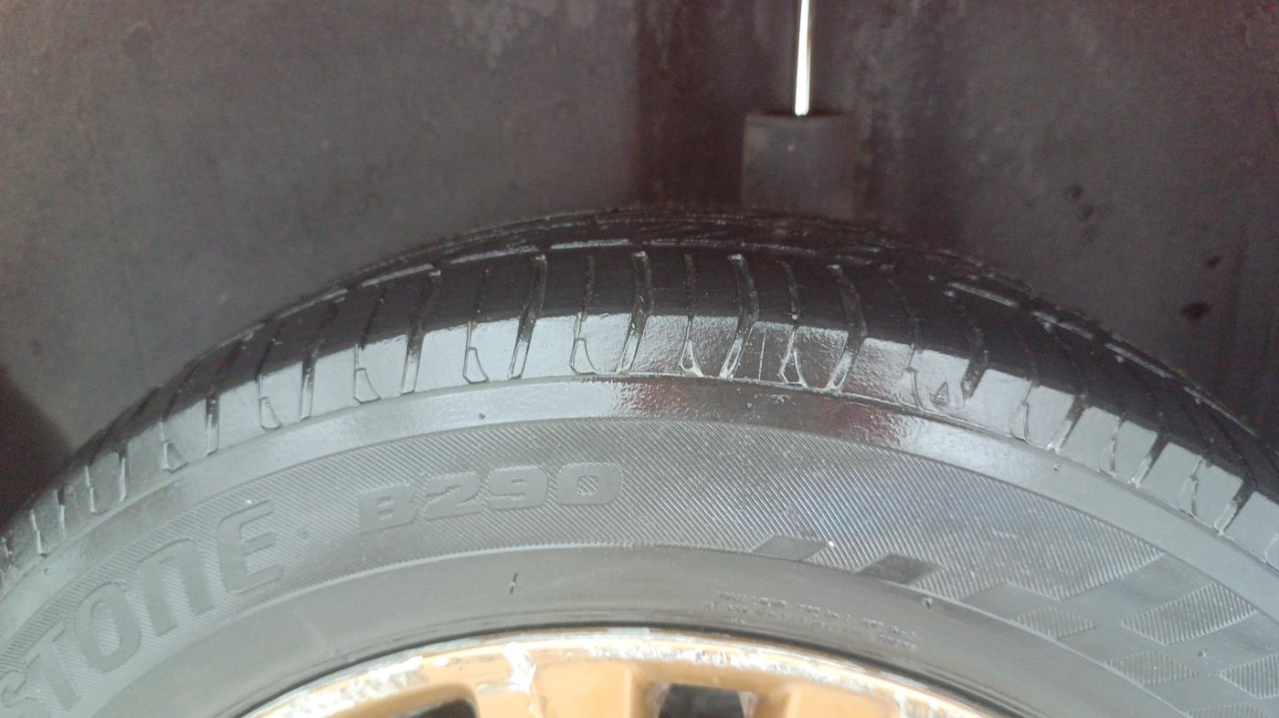 2015 Volkswagen Polo GT TSI AT, Petrol, Automatic, 1,00,034 km, Left Rear Tyre Tread