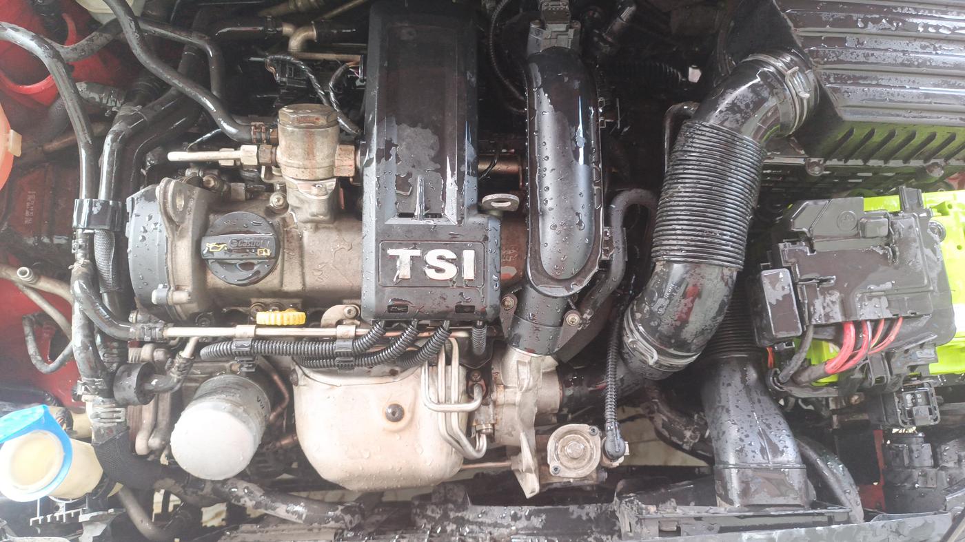 2015 Volkswagen Polo GT TSI AT, Petrol, Automatic, 1,00,034 km, Engine View