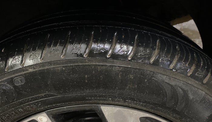 2022 KIA SONET HTX PLUS 1.0 IMT, Petrol, Manual, 20,678 km, Left Rear Tyre Tread