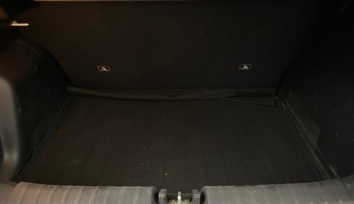 2022 KIA SONET HTX PLUS 1.0 IMT, Petrol, Manual, 20,678 km, Boot Inside