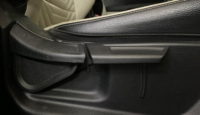 2022 KIA SONET HTX PLUS 1.0 IMT, Petrol, Manual, 20,678 km, Driver Side Adjustment Panel