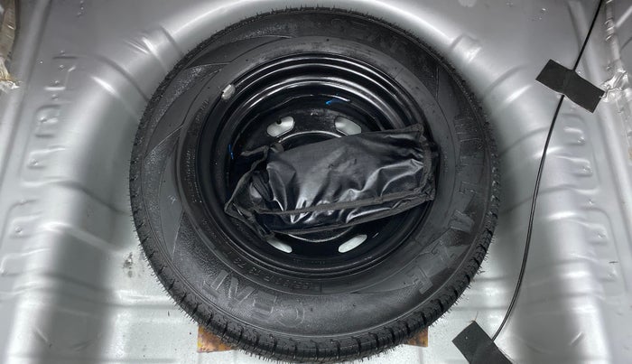 2019 Renault Kwid 1.0 RXT Opt AT, Petrol, Automatic, 11,043 km, Spare Tyre