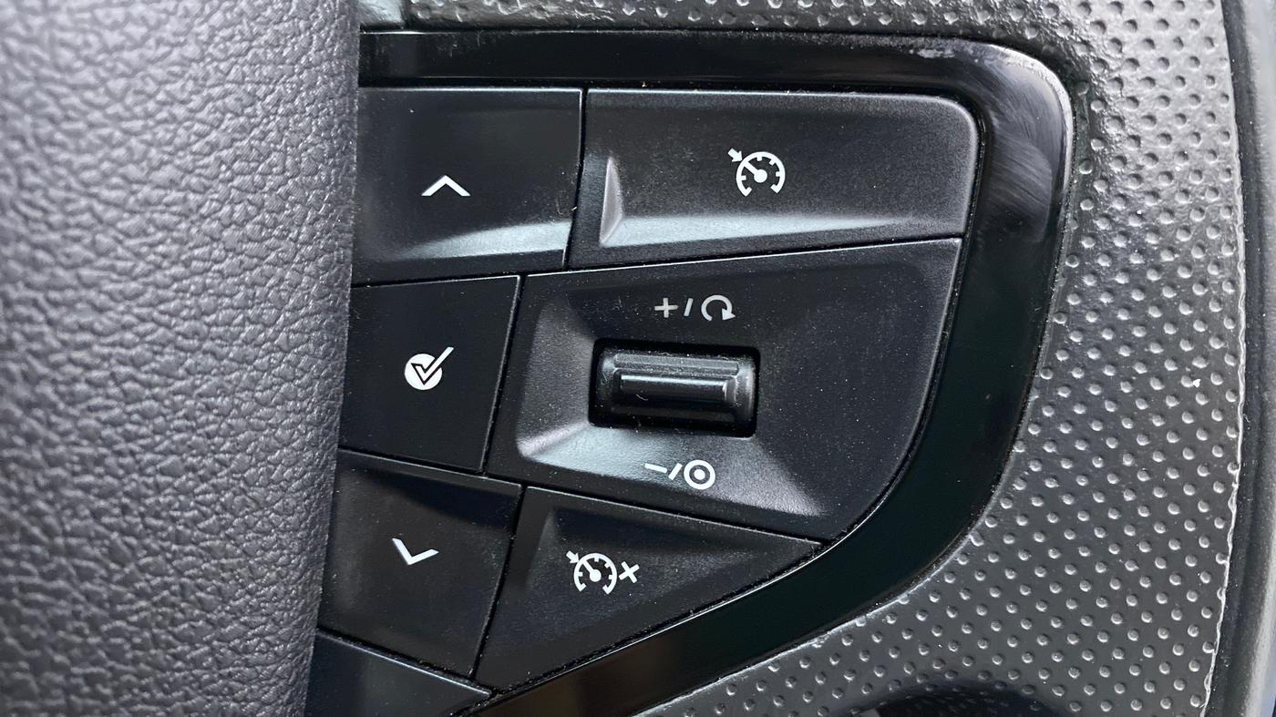 2022 Tata Safari XZA+ DARK EDITION , Diesel, Automatic, 7,973 km, Adaptive Cruise Control