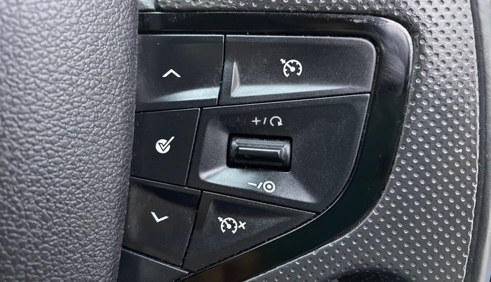 2022 Tata Safari XZA+ DARK EDITION , Diesel, Automatic, 7,973 km, Adaptive Cruise Control