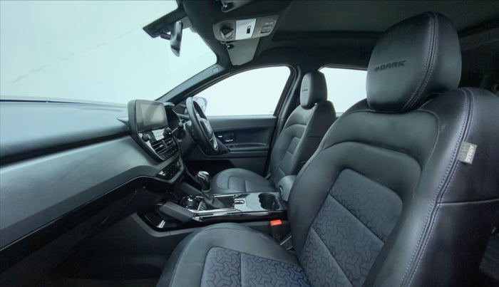 2022 Tata Safari XZA+ DARK EDITION , Diesel, Automatic, 7,973 km, Right Side Front Door Cabin