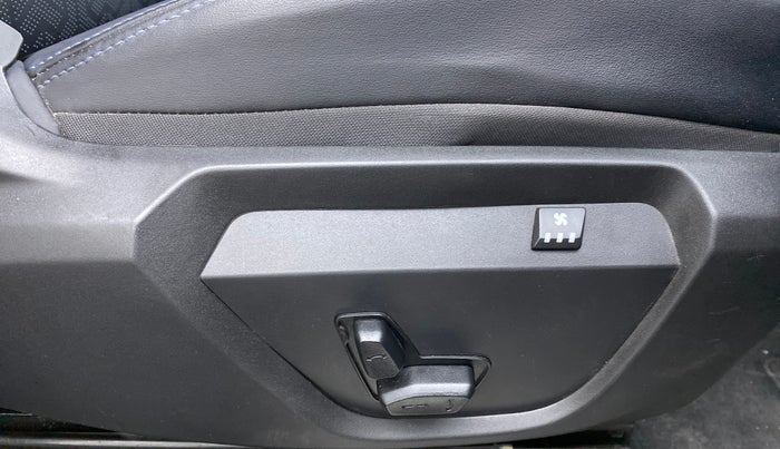 2022 Tata Safari XZA+ DARK EDITION , Diesel, Automatic, 7,973 km, Driver Side Adjustment Panel