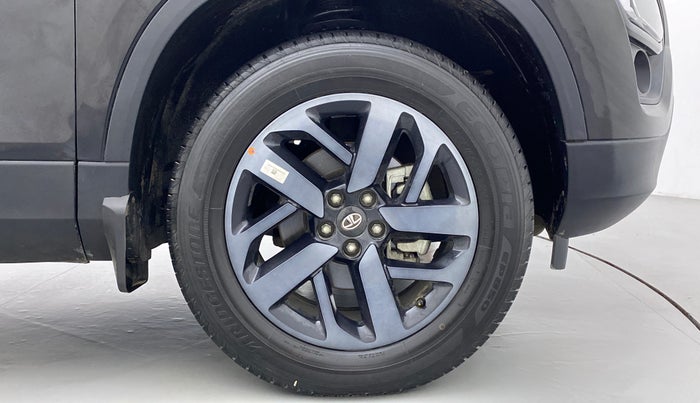 2022 Tata Safari XZA+ DARK EDITION , Diesel, Automatic, 7,973 km, Right Front Wheel