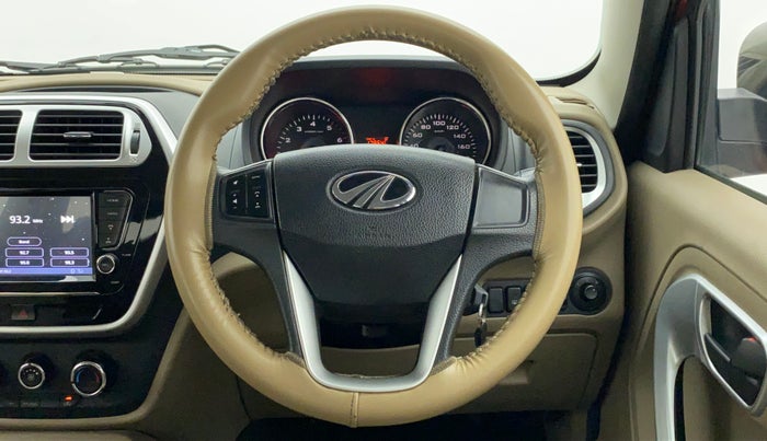 2018 Mahindra TUV300 T10 AMT DUAL TONE, Diesel, Automatic, 47,414 km, Steering Wheel Close Up