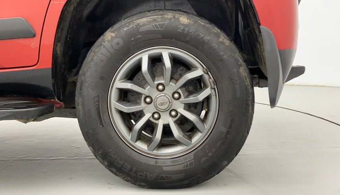 2018 Mahindra TUV300 T10 AMT DUAL TONE, Diesel, Automatic, 47,414 km, Left Rear Wheel