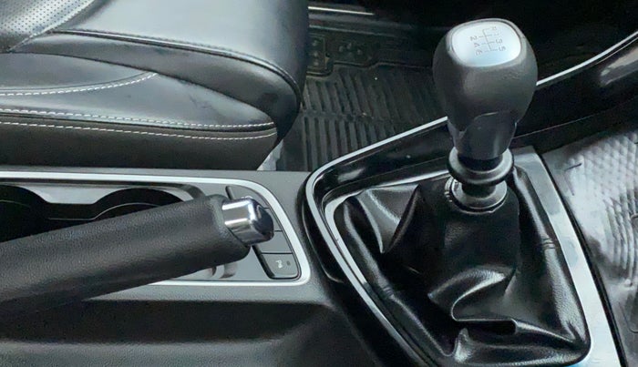 2021 MG HECTOR SMART HYBRID 1.5 PETROL, Petrol, Manual, 27,824 km, Gear Lever