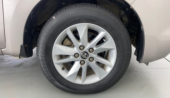 2018 Toyota Innova Crysta 2.4 GX 7 STR, Diesel, Manual, 78,762 km, Right Front Wheel