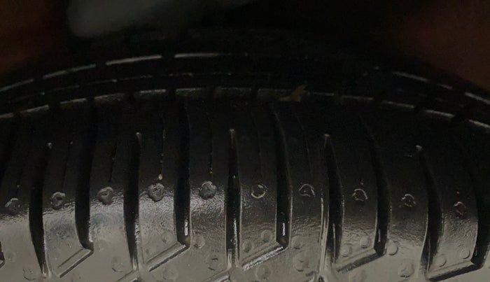 2013 Hyundai i10 SPORTZ 1.2, Petrol, Manual, 32,151 km, Left Rear Tyre Tread