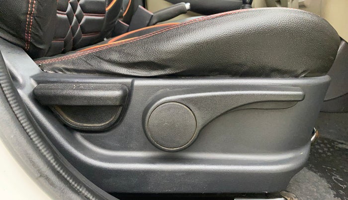 2014 Hyundai i20 ASTA 1.2, Petrol, Manual, 79,598 km, Driver Side Adjustment Panel