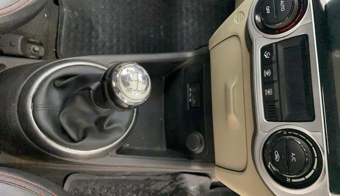 2014 Hyundai i20 ASTA 1.2, Petrol, Manual, 79,598 km, Gear Lever