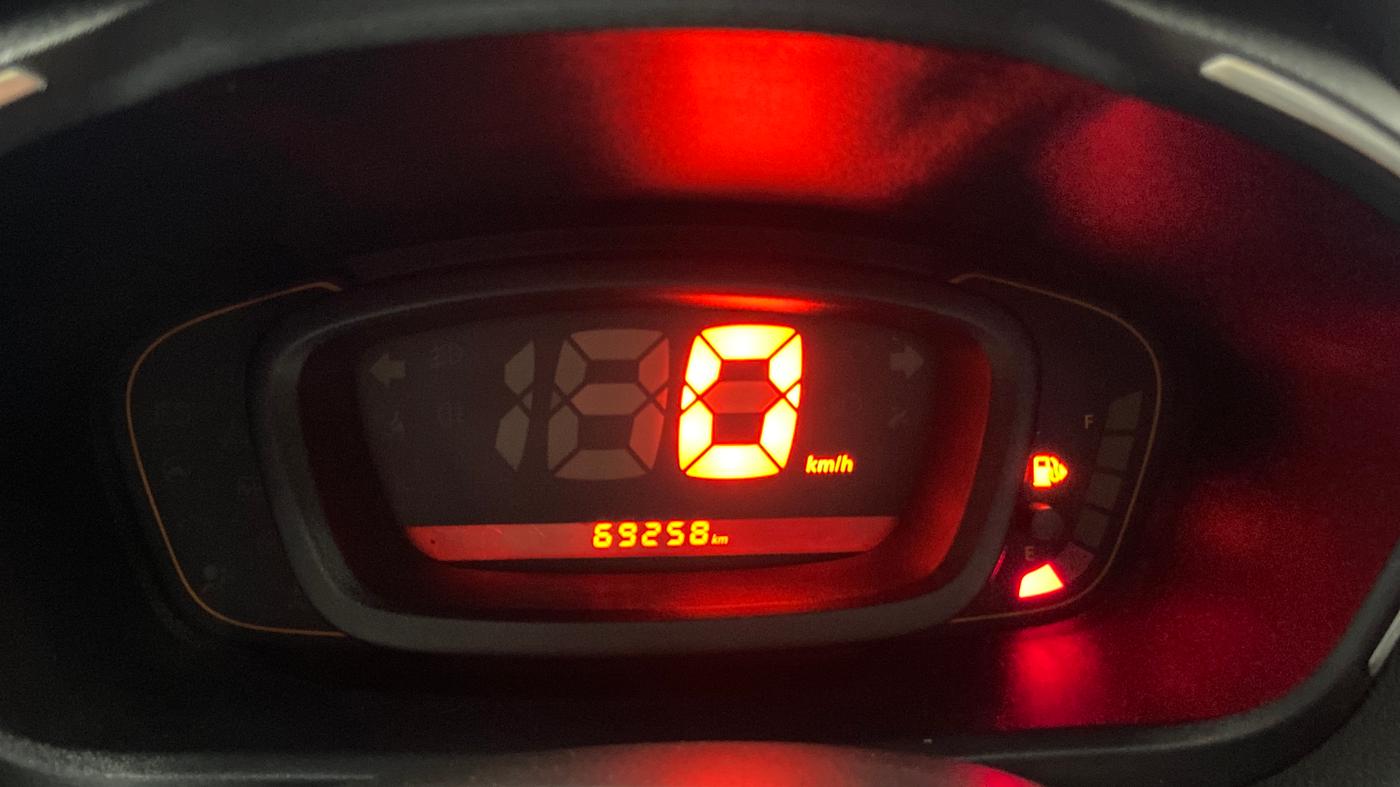 2018 Renault Kwid CLIMBER 1.0, Petrol, Manual, 69,273 km, Odometer Image