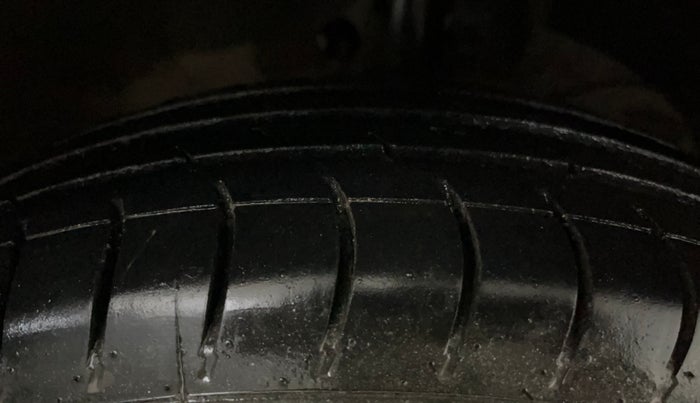 2020 Maruti Dzire VXI, Petrol, Manual, 89,907 km, Right Front Tyre Tread