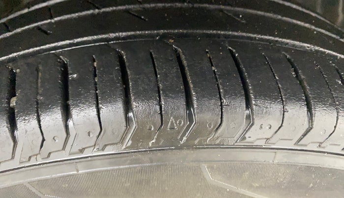 2022 Tata PUNCH ACCOMPLISHED MT, Petrol, Manual, 32,572 km, Right Front Tyre Tread