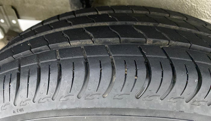 2020 Maruti S PRESSO VXI AMT, Petrol, Automatic, 26,664 km, Right Rear Tyre Tread