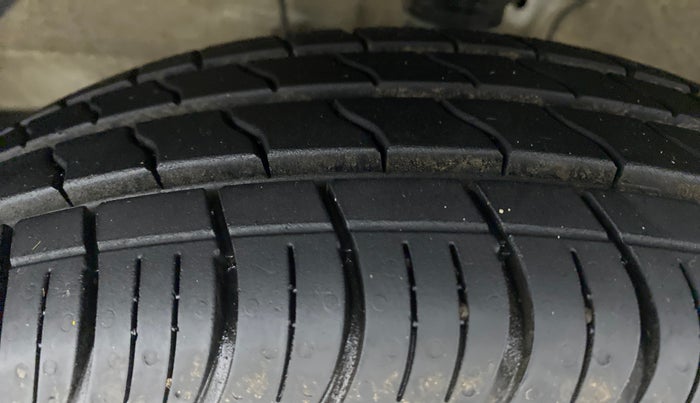 2020 Maruti S PRESSO VXI AMT, Petrol, Automatic, 26,664 km, Left Front Tyre Tread