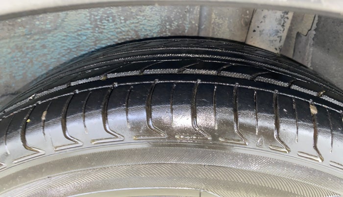 2017 Maruti IGNIS ALPHA 1.2 AMT, Petrol, Automatic, 46,997 km, Left Rear Tyre Tread
