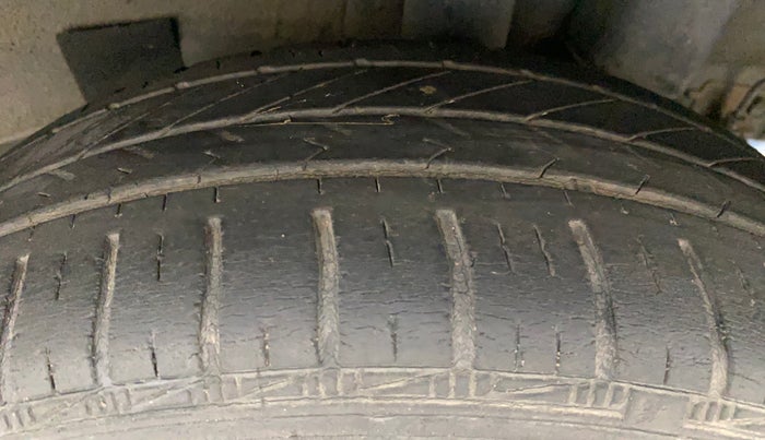 2014 Hyundai Grand i10 SPORTZ AT 1.2 KAPPA VTVT, Petrol, Automatic, 36,124 km, Left Rear Tyre Tread